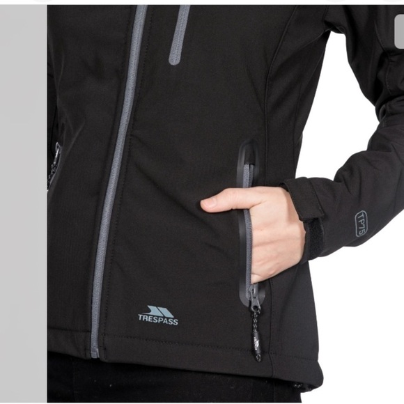 LADIES Trespass Bela II TP75 Soft Shell 8000 mm Waterproof Jacket Black Sz M - Picture 7 of 16